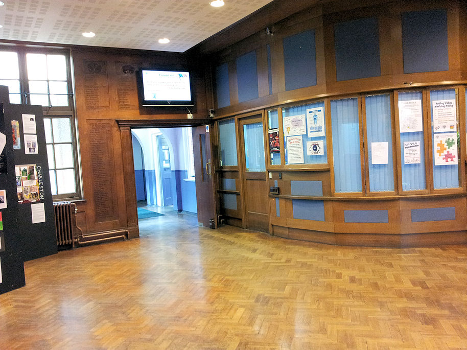 entrance hall 2